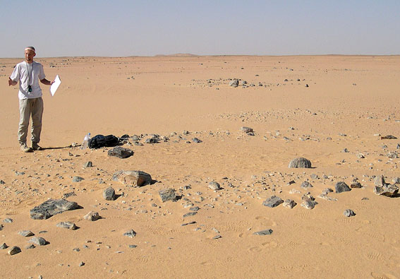 Survey at Chephren's quarry in southern Egypt. Photo by Tom Heldal