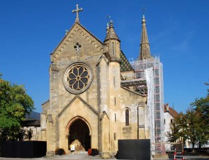 The Collegiate church in Neuchâtel with its yellow Pierre jaune - the stone that characterises the city of Neuchâtel