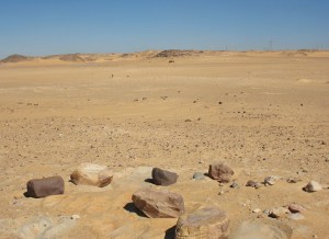 Late Palaeolithic grinding stones by the habitation sites in Wadi Kubbaniya