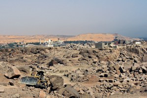 Baksiden av medaljen: Moderne steinbrytning i Aswan foregår i de faraoniske granittbruddene.