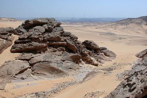 This is the small valley of the howling winds. Suitable for a Prehistoric rock concert? Photo: Per Storemyr
