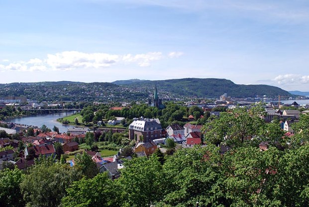 Nidaros Cathedral in Trondheim (middle). Quite possibly a cult centre, or central place, since the Iron Age. Photo: Per Storemyr