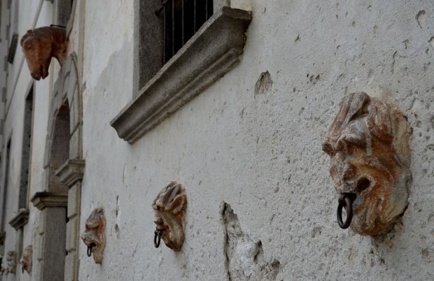 Soapstone lion heads at the Palazzo Salis, a patrician house of the influential Salis family in Soglio. The house was built in the 17th century and is now used as a hotel. Photo: Per Storemyr