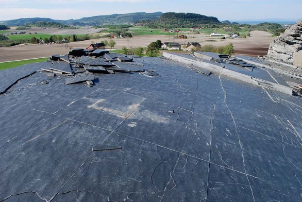 The black phyllite schist quarry called "Sorte Skifer" at Stjørdal in Central Norway. It may have a tradition for procurement of slate back to the Middle Ages. Photo: Per Storemyr