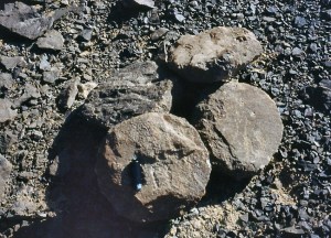 "Mysterious" U-signs at vessel blanks in the Gebel Manzal el-Seyl quarry. Photo: Per Storemyr