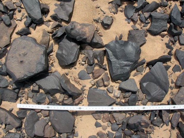 Debitage in the Palaeolithic Wadi Beiza quarry. Photo: Per Storemyr