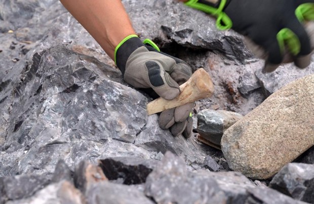 Burning rock! Experiments with fire setting at the Stone Age Melsvik ...