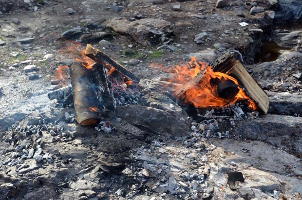Typical, small fires made during the experiments. Photo: Per Storemyr