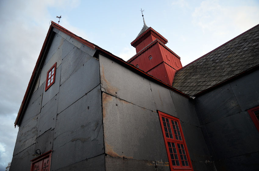 Norway: This is also a way of protecting wooden churches! Slate at the facades of Dovre church in Central Norway. Photo: Per Storemyr.