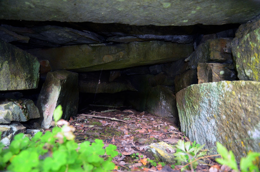 Norway: Reconstructed Iron Age grave chamber in a burial mound in Gauldal, near Trondheim in the central part of the country. The mound is part of the great cultural path made by "Horg Bygdatun". Photo: Per Storemyr.