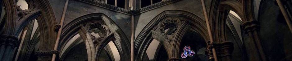 Det indre av oktogonen på Nidarosdomen. Her kom hvite marmorsøyler først på plass mot slutten av 1100-tallet - og tradisjonen fortsatte under ombygginger utover 1200-tallet.