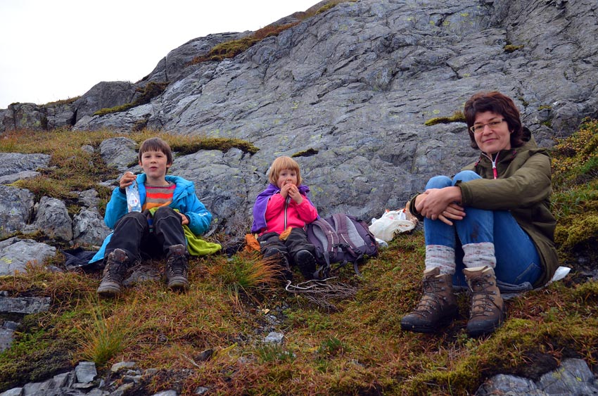 Picnic in the Siggjo Neolithic rhyolite quarries. Photo by Per Storemyr