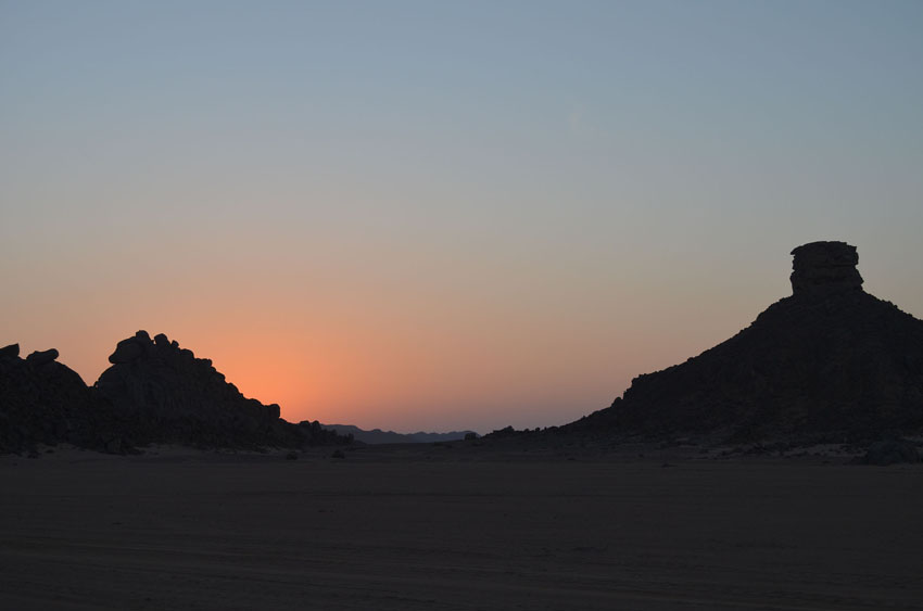 The desert south of Aswan, Egypt. Tranquil at sunrise. This is the place for intensive ancient – and modern – searches for mineral resources. Photo by Per Storemyr