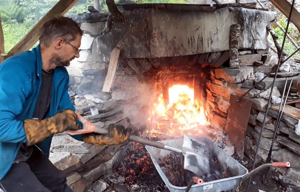 The freshly built, classic limekiln at Hyllestad in operation, june 2017.