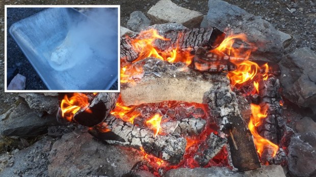 A lot of simple testing (burning and slaking) of the marble took place throughtout the project period!