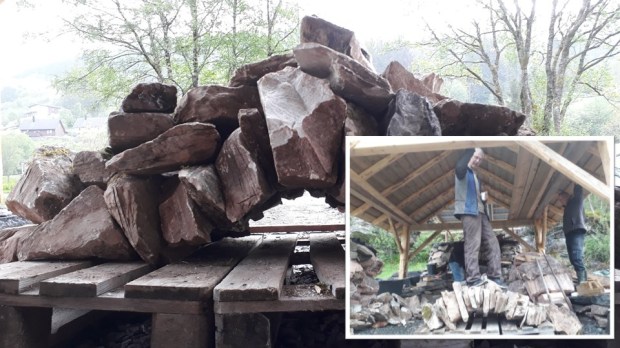 Building a marble test vault – for getting some experience prior to construction of the «real thing» within the kiln. Torbjørn is happy!