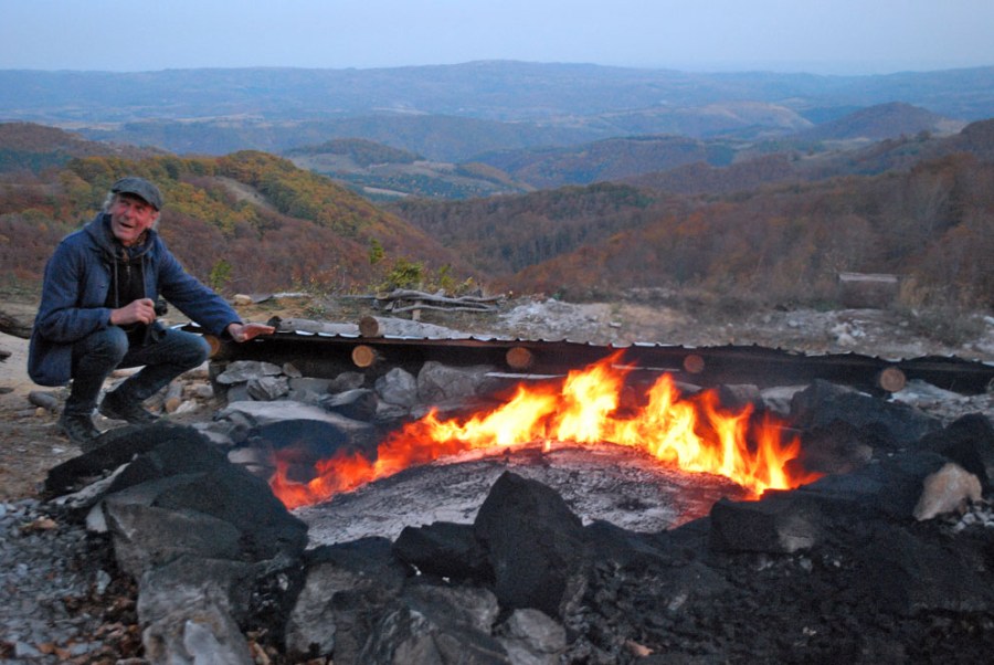 Learning traditional limeburning in Romania, together with Terje Berner. Excursion as part my work for Millstone Park. Photo by Per Storemyr