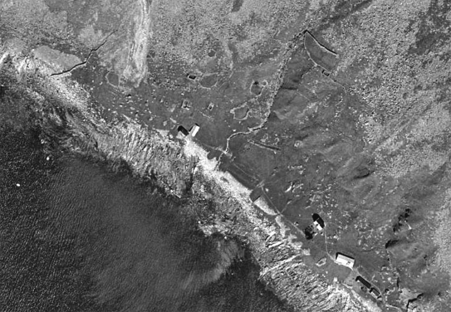 Steinkonstruksjoner sett fra lufta: Skårbø i 1968. Foto: Norge i bilder
