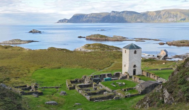 Er det slik vi vil se Albanustårnet i fremtiden - hvitkalket ut mot havet?