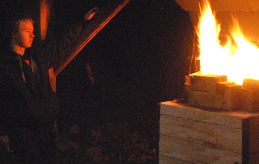 Stemningsfullt ved kalkovnen! Foto: Per Storemyr