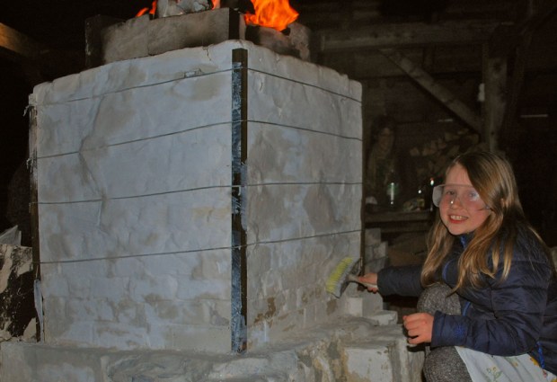 Lotta kalker hele ovnen fra testlesking av en liten bit delvis gjennombrent kalk tatt fra toppen av ovnen