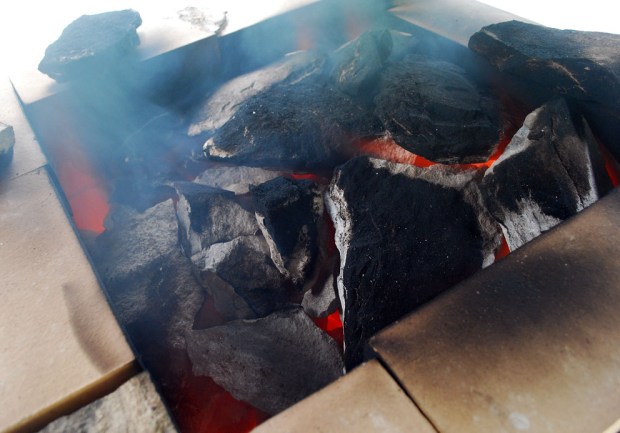 Det begynner å gløde mot toppen av ovnen, etter 4-5 timers brenning