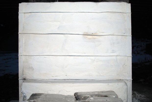 Den hvite kalken fra Marmorøyen passer bra som hvitting på Vesleovnen