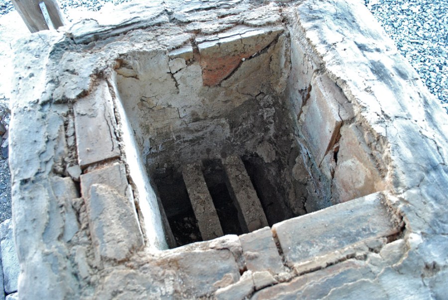 Vesleovnen får som alle kalkovner brannskader etter hver brenning. Skadene må repareres