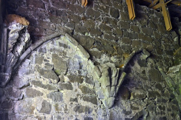 Seashell lime mortars can be most easily seen in the sacristy by the north side of the cathedral. Photo by Per Storemyr