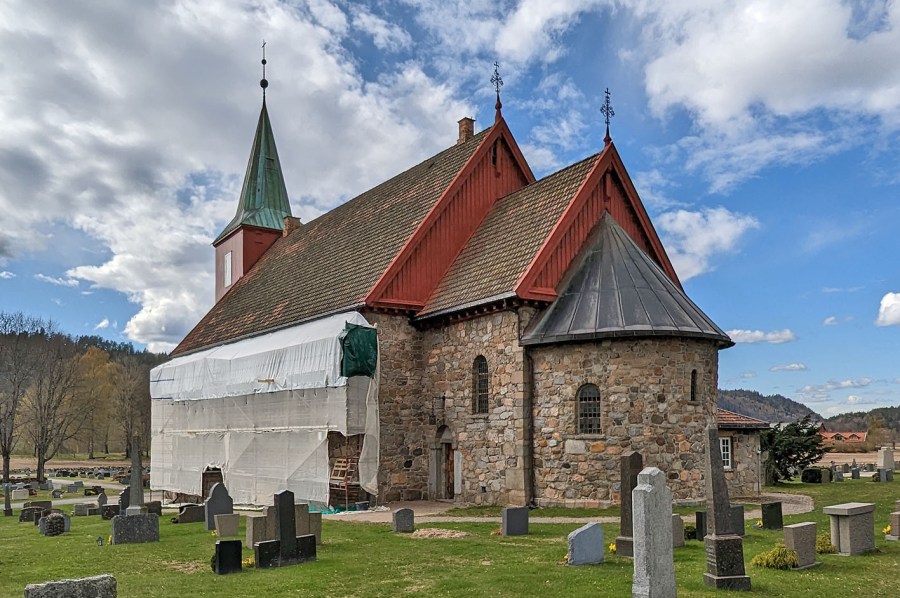 Hedrum church