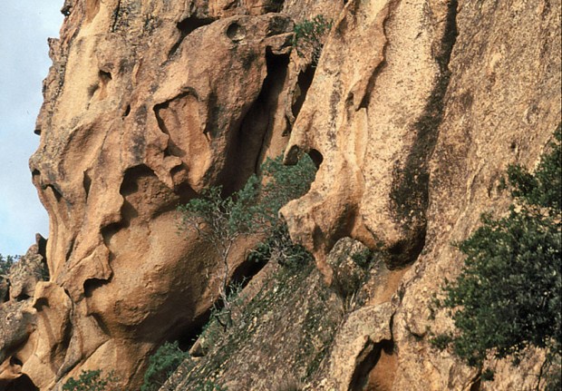 Calanque de Piana – tafoni i det forrevne, granittlandskapet langs vestkysten av Korsika. Foto PS