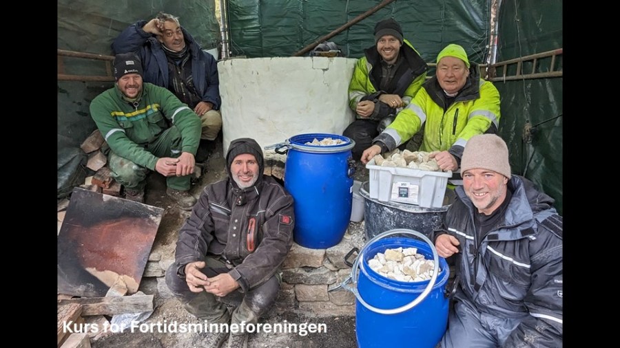 Kalkbrennerkurs for Fortidsminneforeningen.
