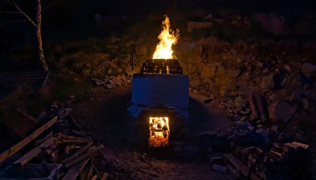 Burning lime through the night