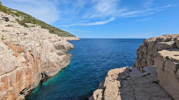 Mljet has a very rocky limestone coastline. From “Odysseus cave” on the south coast. Photo by Per Storemyr 