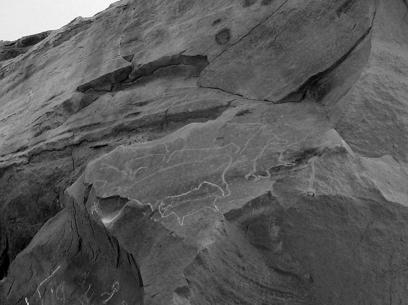 One of the panels in Qurta, high up on cliffs that were previously subject to modern stone quarrying. Photo by PS